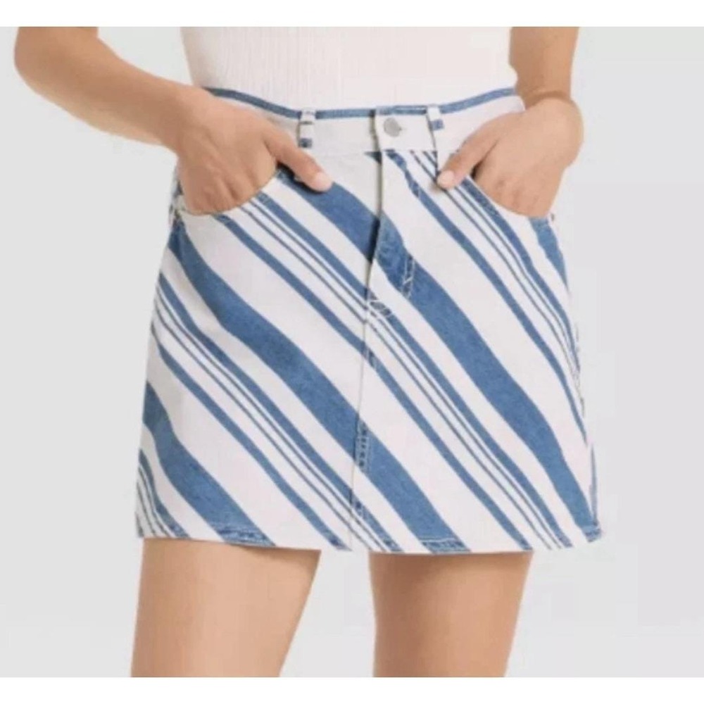 Universal Thread Womens Striped Denim Mini Skirt Blue White Size 8 High Rise - Picture 2 of 2